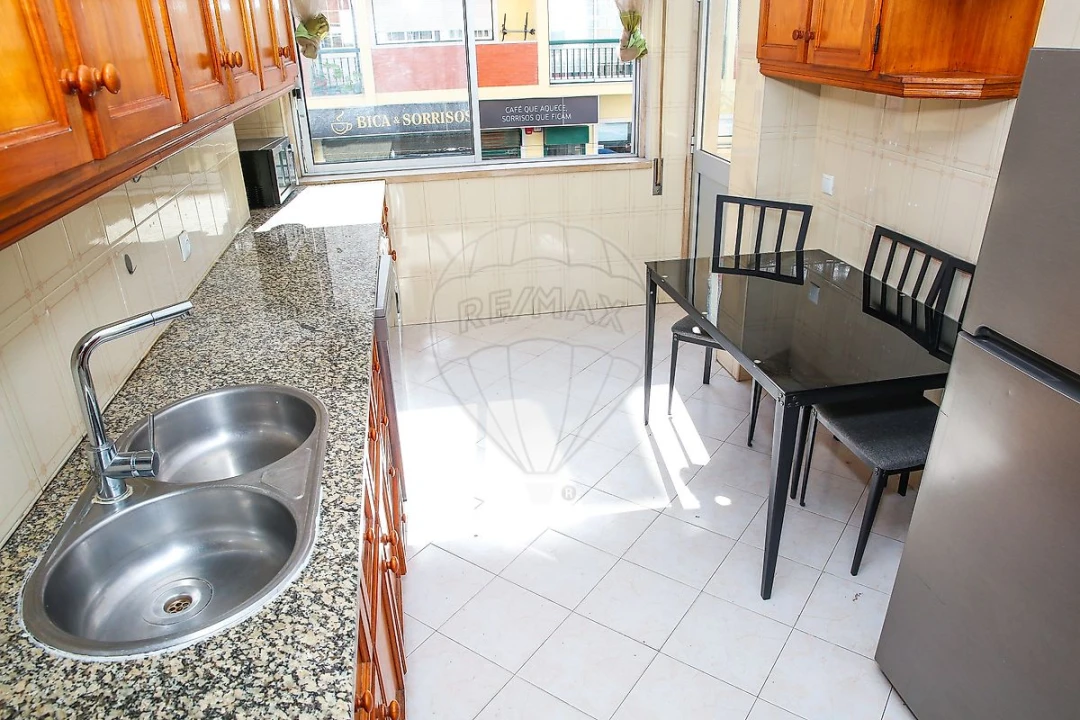Apartamento T2 para Venda em Azambuja Foto 3