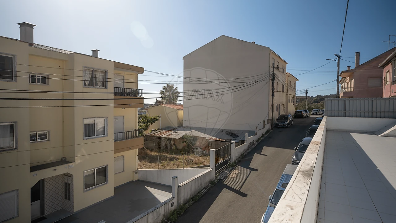 Apartamento T2 para Venda em Ramada e Caneças Foto 18