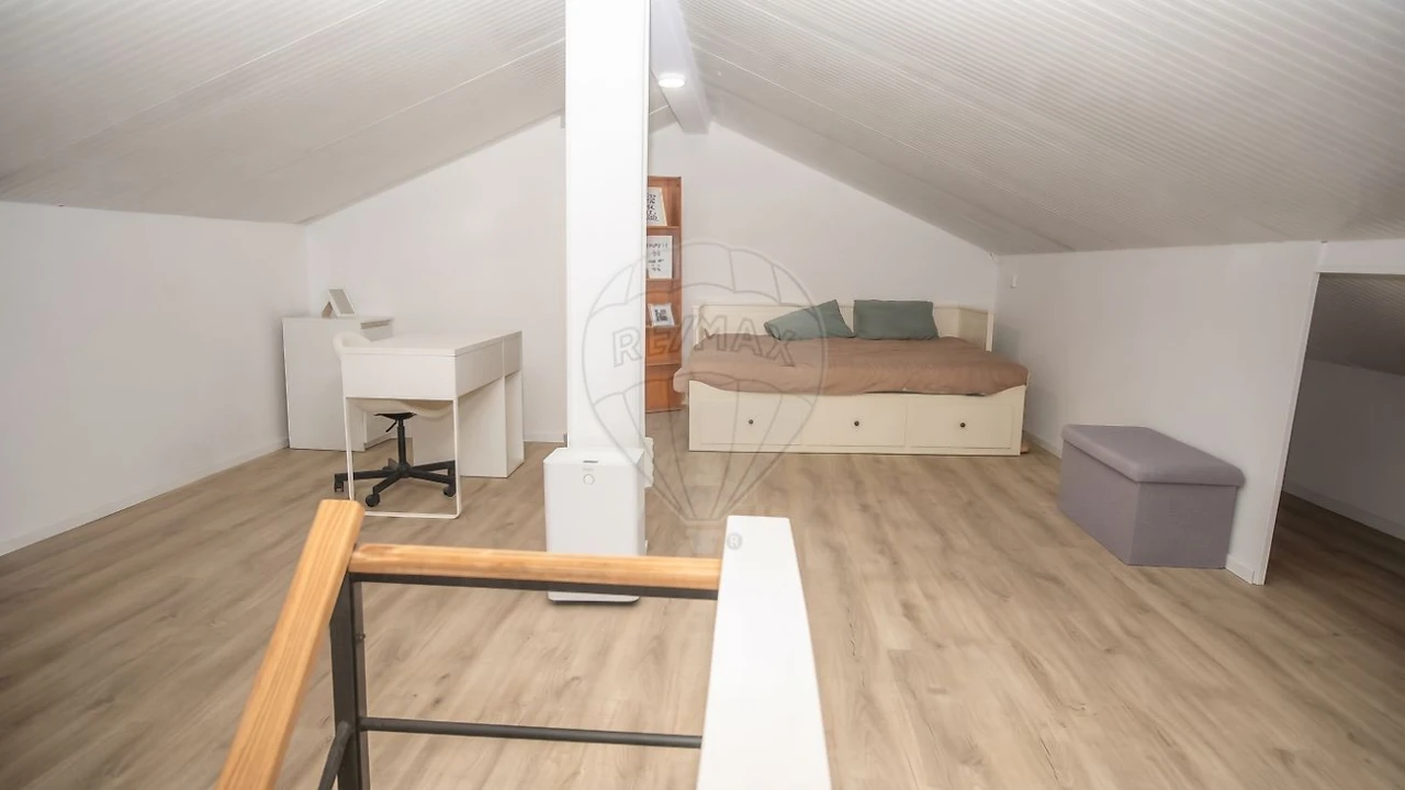 Apartamento T2 para Venda em Ramada e Caneças Foto 16