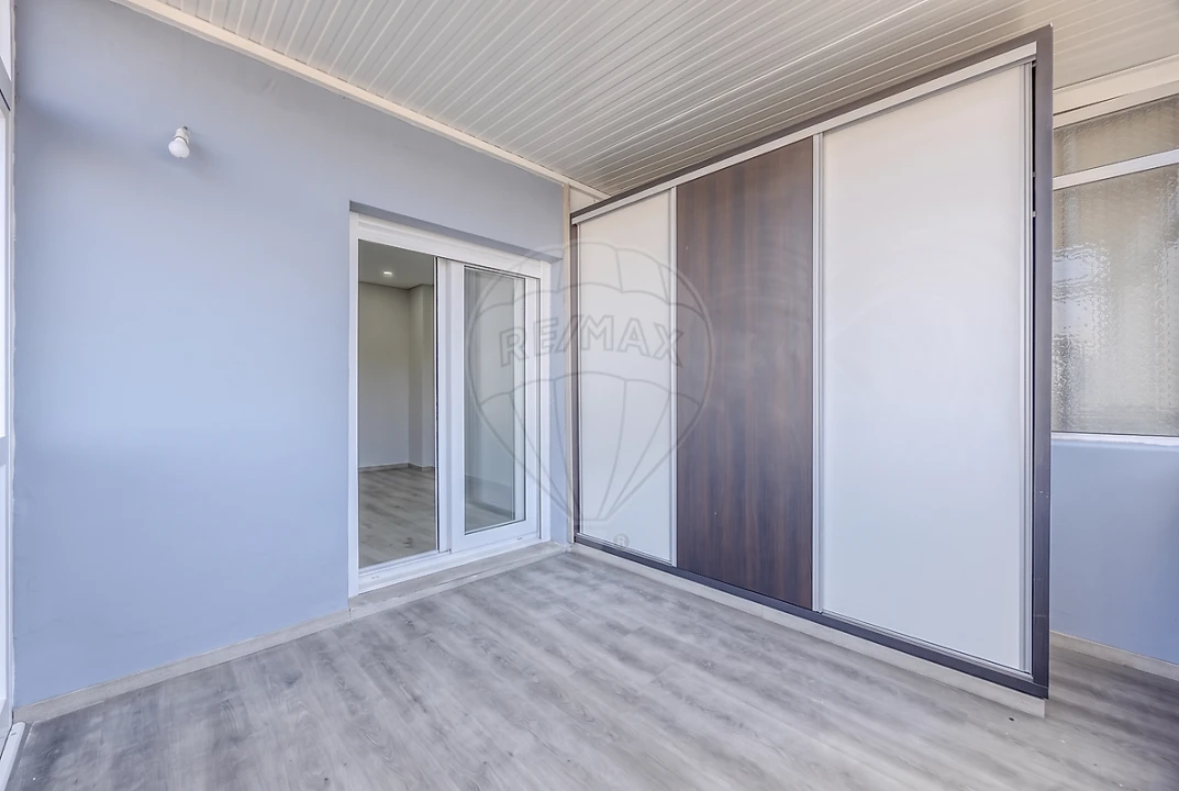 Apartamento T2 para Venda em Bonfim Foto 14