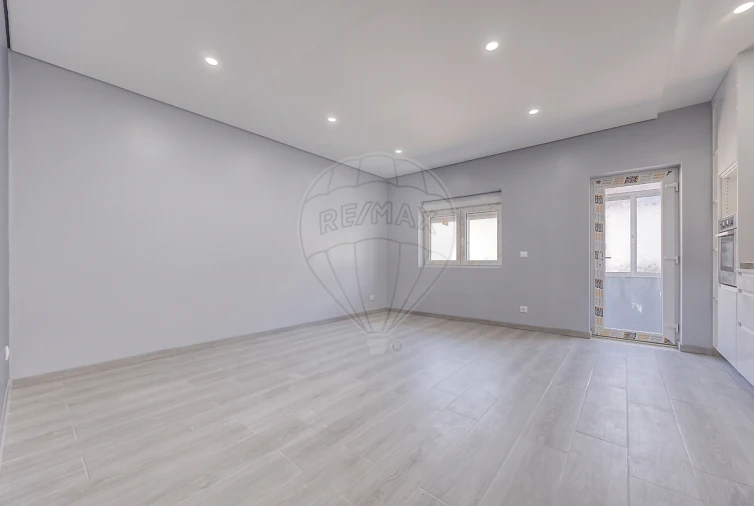 Apartamento T2 para Venda em Bonfim Foto 3