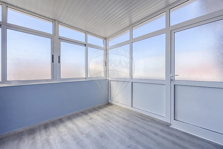 Apartamento T2 para Venda em Bonfim Foto 13