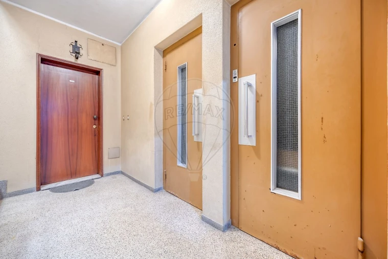 Apartamento T2 para Venda em Bonfim Foto 15
