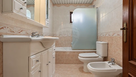 Apartamento T3 para Venda em Ramada e Caneças