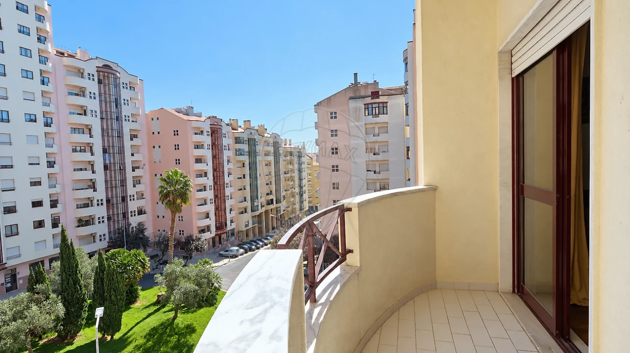 Apartamento T3 para Venda em Ramada e Caneças Foto 6