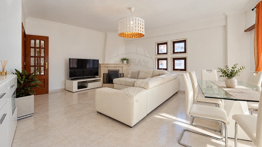 Apartamento T3 para Venda em Ramada e Caneças Foto 2