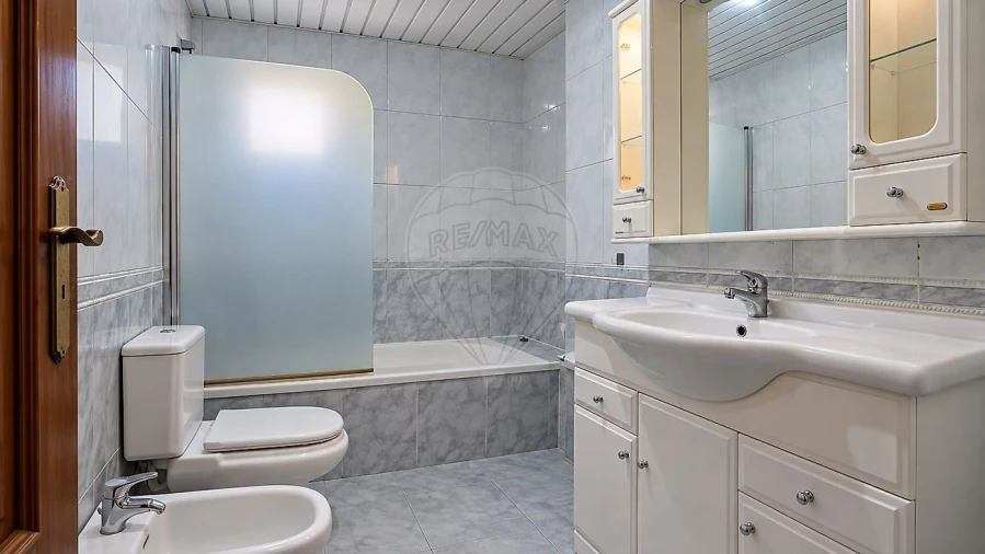 Apartamento T3 para Venda em Ramada e Caneças Foto 14