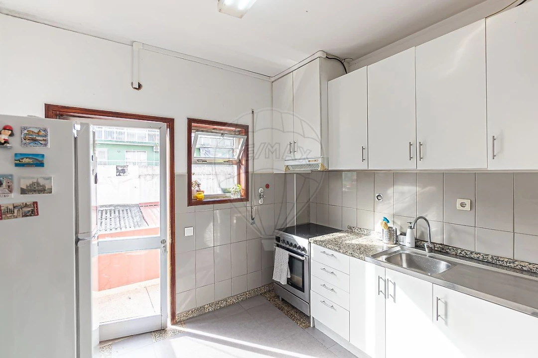 Apartamento T3 para Venda em Rio Tinto Foto 6