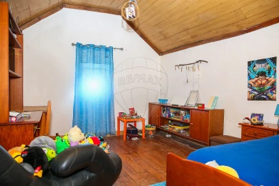 Moradia T5 para Venda em Vale do Paraiso
