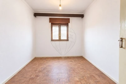 Moradia T4 para Venda em Aveiras de Baixo