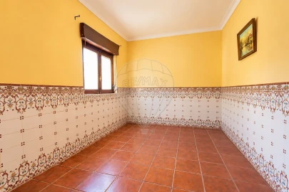 Moradia T4 para Venda em Aveiras de Baixo