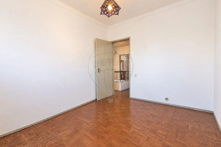 Moradia T4 para Venda em Aveiras de Baixo Foto 15