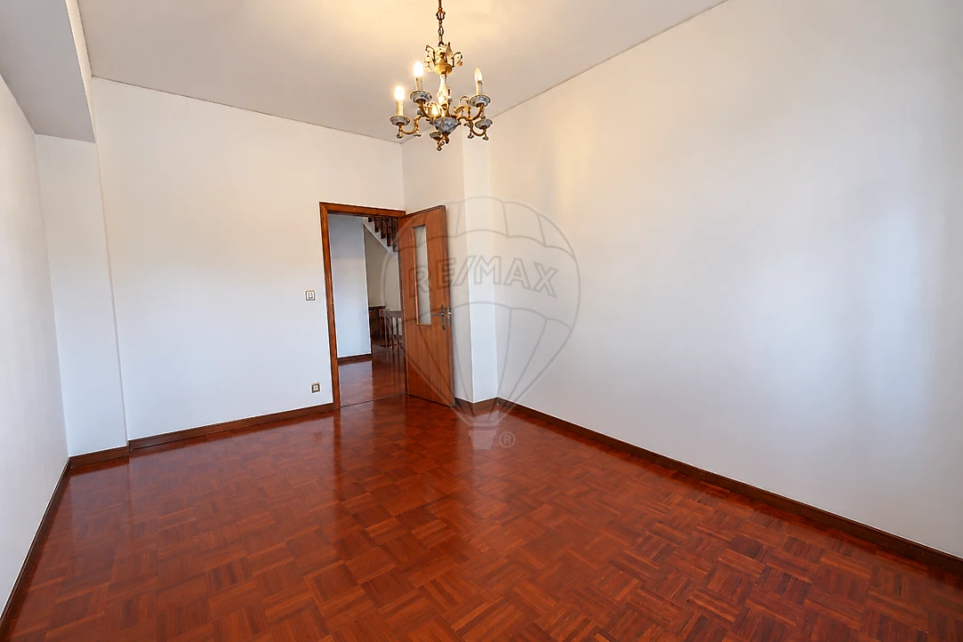 Moradia T4 para Venda em Pedrouços Foto 25