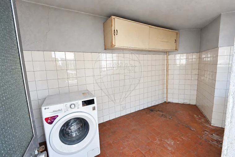 Moradia T4 para Venda em Pedrouços Foto 6