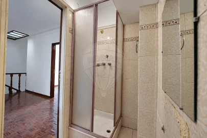 Moradia T5 para Venda em Pedrouços