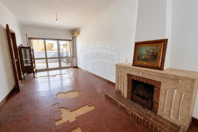 Moradia T5 para Venda em Pedrouços