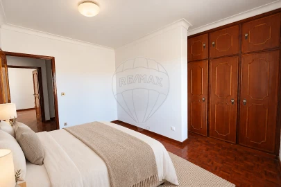 Moradia T5 para Venda em Pedrouços