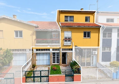 Moradia T5 para Venda em Pedrouços