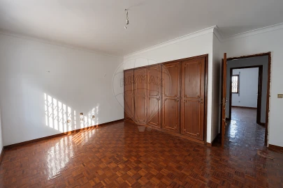 Moradia T5 para Venda em Pedrouços