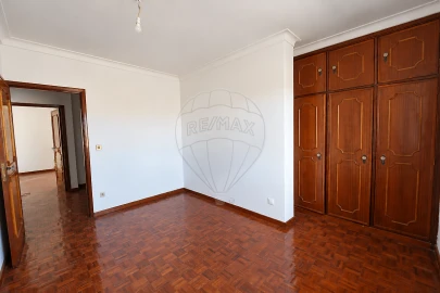 Moradia T5 para Venda em Pedrouços