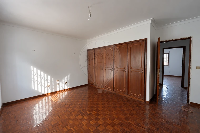 Moradia T5 para Venda em Pedrouços Foto 25
