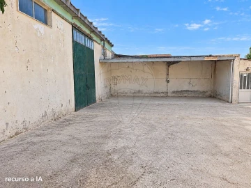 Armazém para Venda em Almargem do Bispo, Pêro Pinheiro e Montelavar
