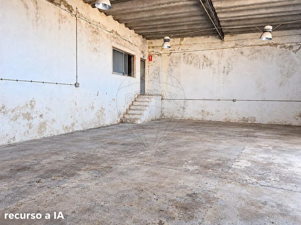 Armazém para Venda em Almargem do Bispo, Pêro Pinheiro e Montelavar Foto 9