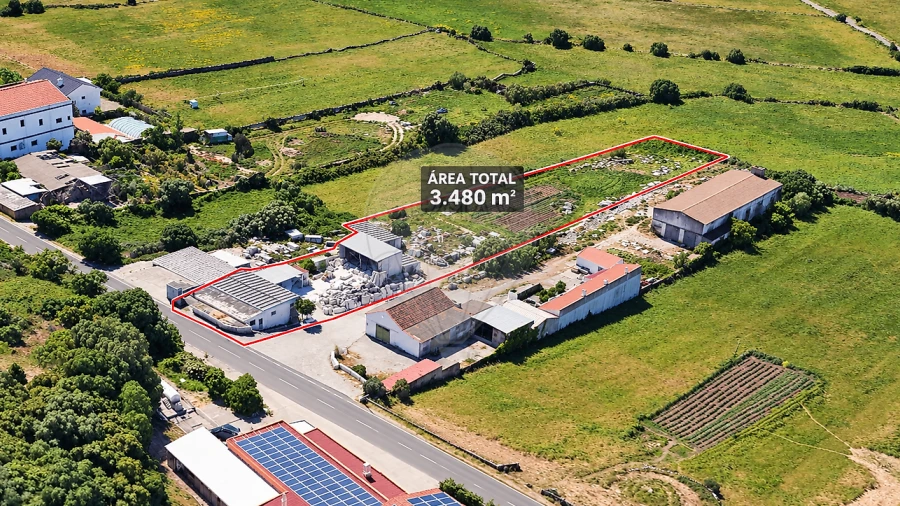 Armazém para Venda em Almargem do Bispo, Pêro Pinheiro e Montelavar
