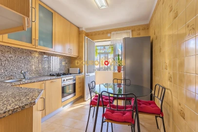 Apartamento T3 para Venda em Cidade da Maia