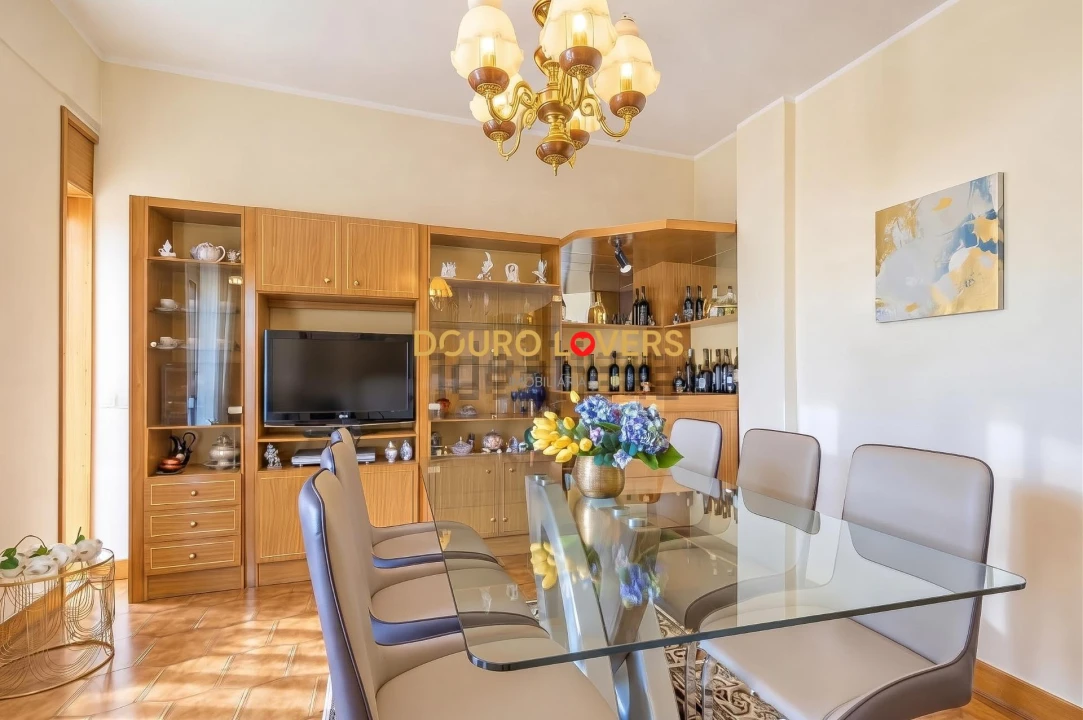Apartamento T3 para Venda em Cidade da Maia Foto 11