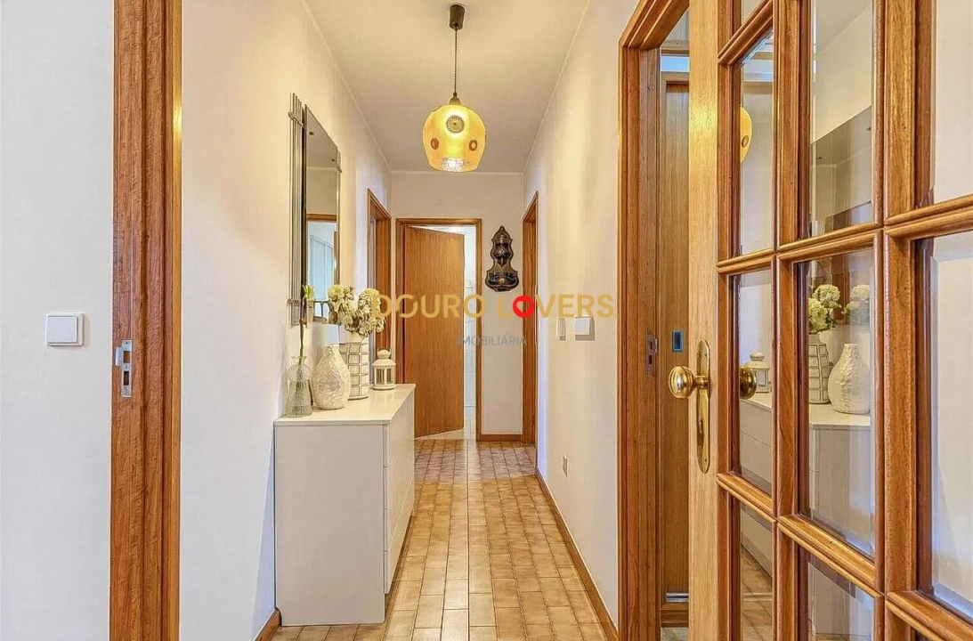 Apartamento T3 para Venda em Cidade da Maia Foto 3