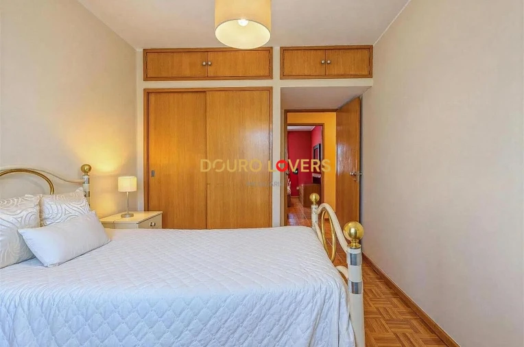 Apartamento T3 para Venda em Cidade da Maia Foto 24
