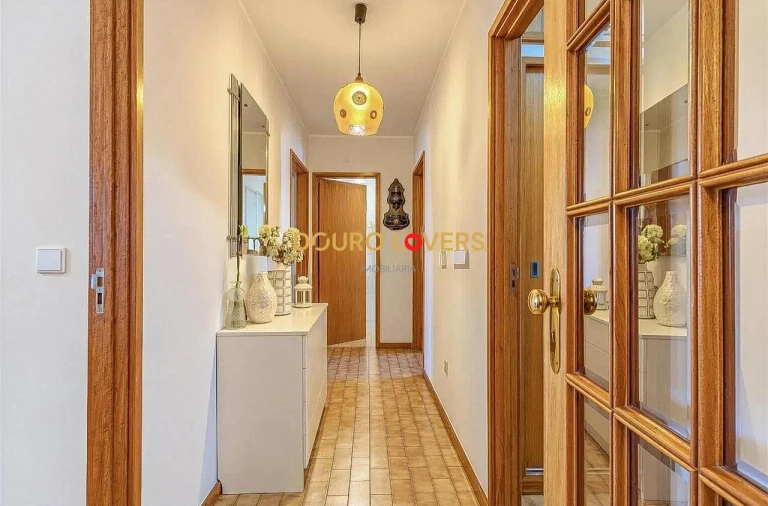 Apartamento T3 para Venda em Cidade da Maia Foto 3