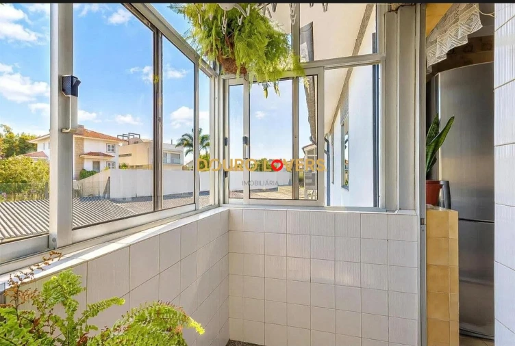 Apartamento T3 para Venda em Cidade da Maia Foto 8
