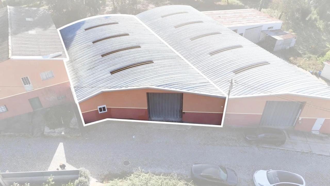Armazém para Arrendamento em Cete Foto 1