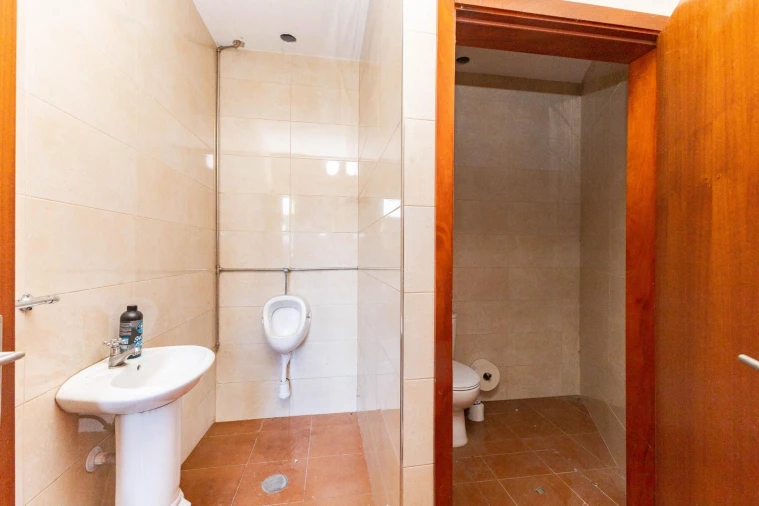 Armazém para Arrendamento em Cete Foto 10