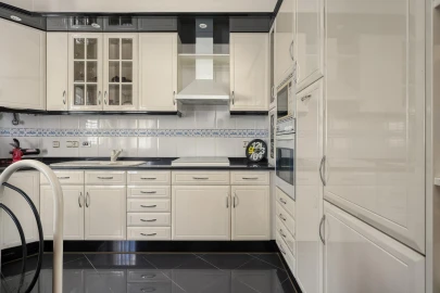 Moradia T4 para Venda em Alfragide