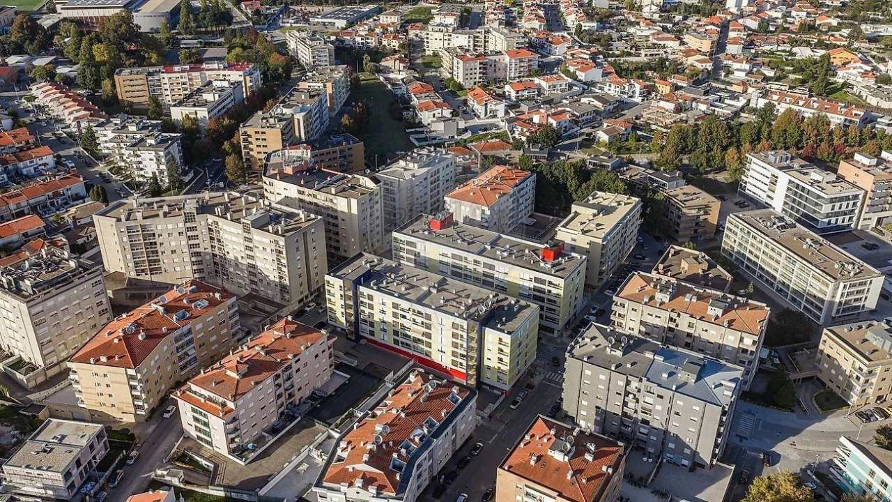 Apartamento T2 para Venda em Cidade da Maia Foto 26
