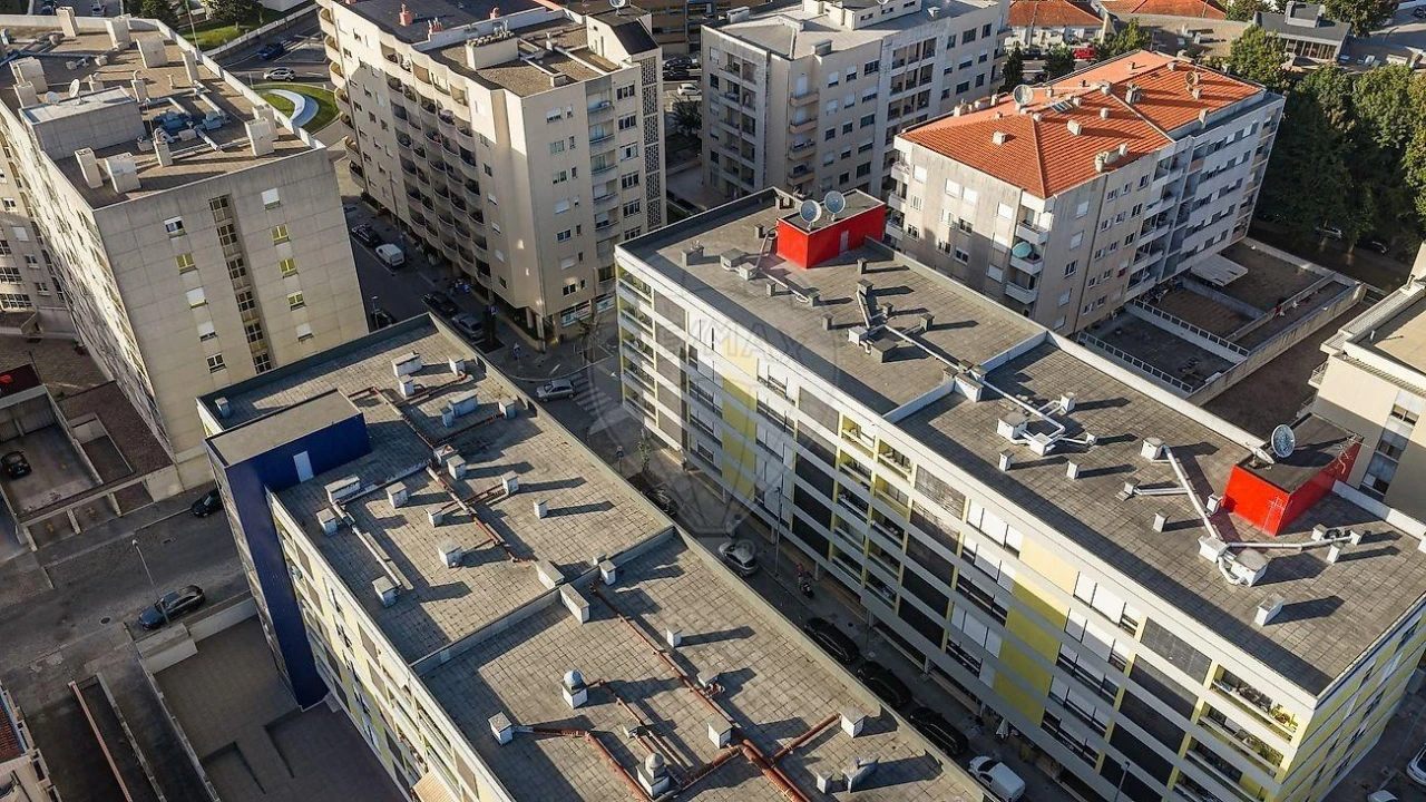 Apartamento T2 para Venda em Cidade da Maia Foto 27