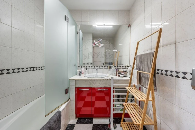 Apartamento T2 para Venda em Cidade da Maia Foto 15