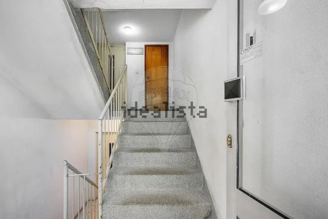 Apartamento T2 para Venda em Caldelas Foto 16