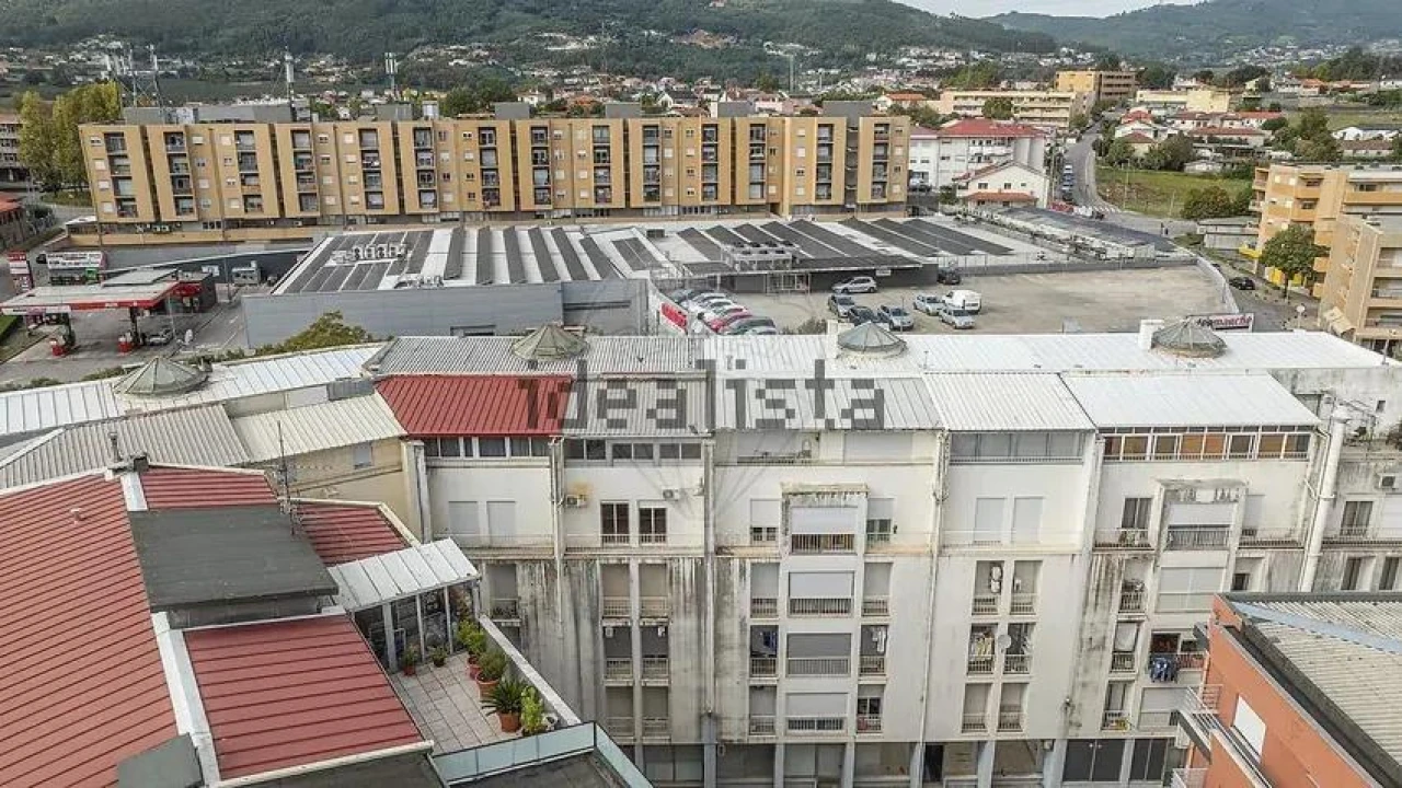 Apartamento T2 para Venda em Caldelas Foto 21