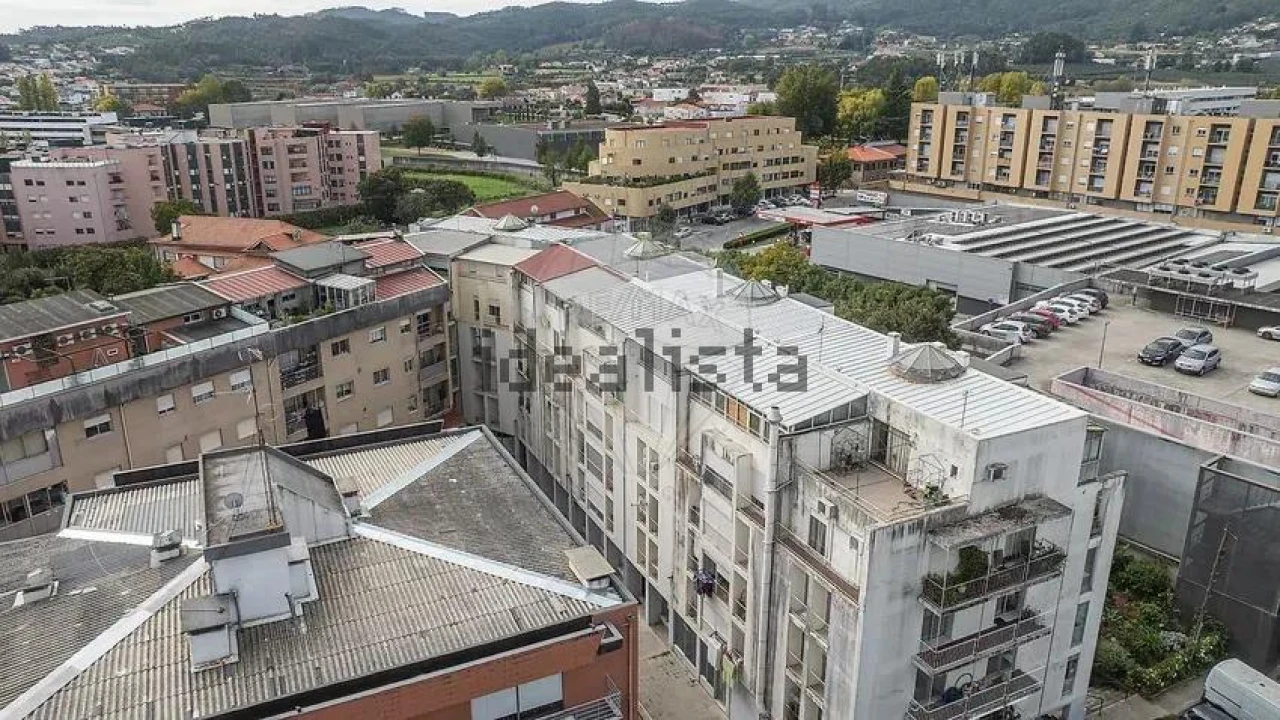 Apartamento T2 para Venda em Caldelas Foto 22