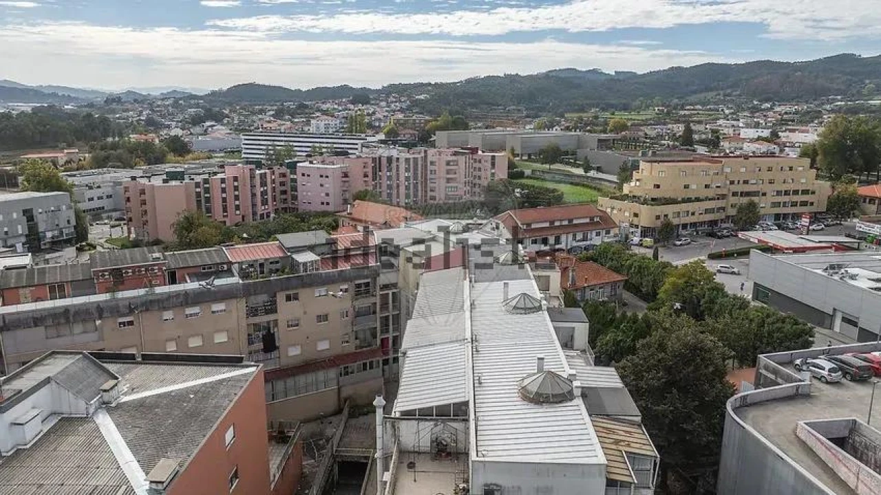 Apartamento T2 para Venda em Caldelas Foto 25