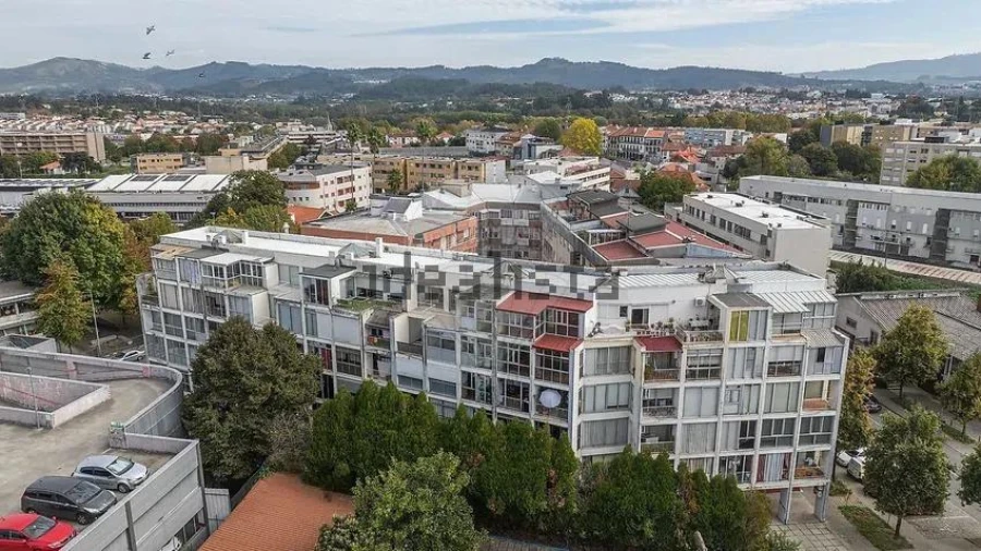 Apartamento T2 para Venda em Caldelas Foto 19