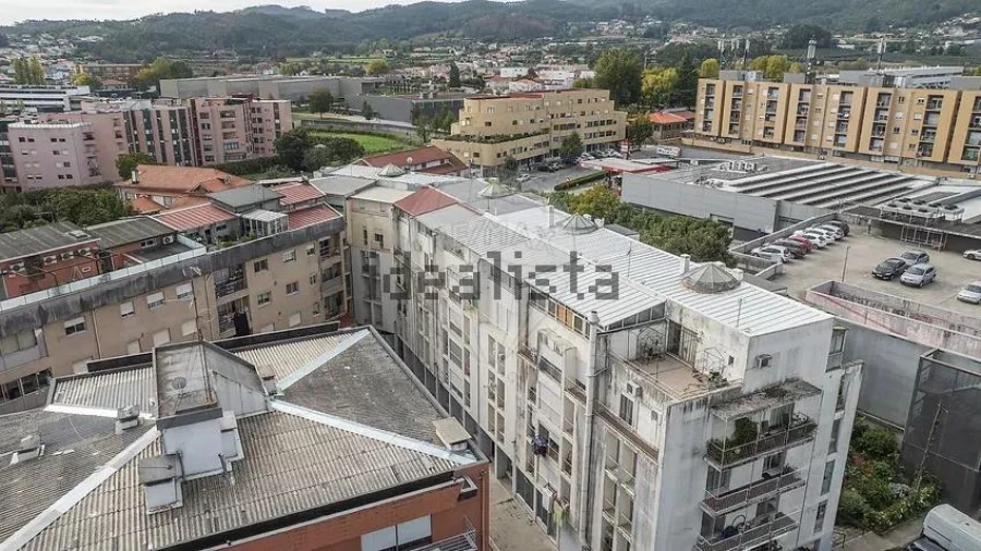 Apartamento T2 para Venda em Caldelas Foto 22