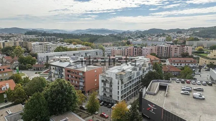 Apartamento T2 para Venda em Caldelas Foto 27