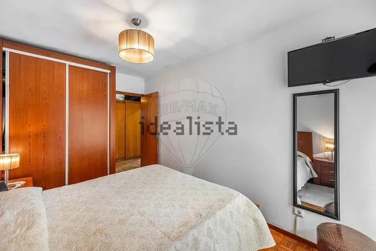 Apartamento T2 para Venda em Caldelas Foto 9