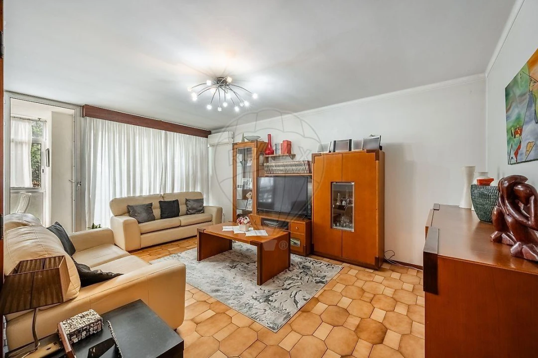 Apartamento T2 para Venda em Caldelas Foto 1