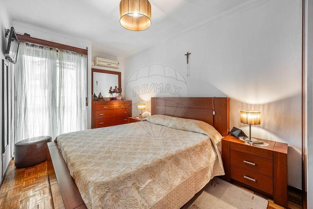 Apartamento T2 para Venda em Caldelas Foto 10